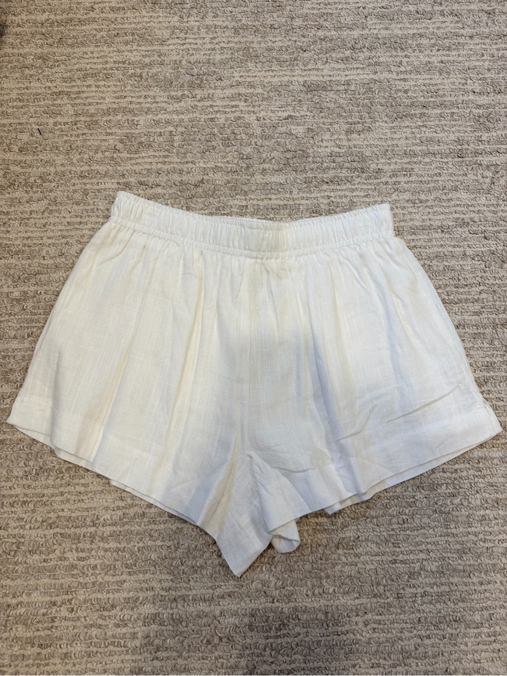 NWOT Princess Polly Cream High-Waist Shorts